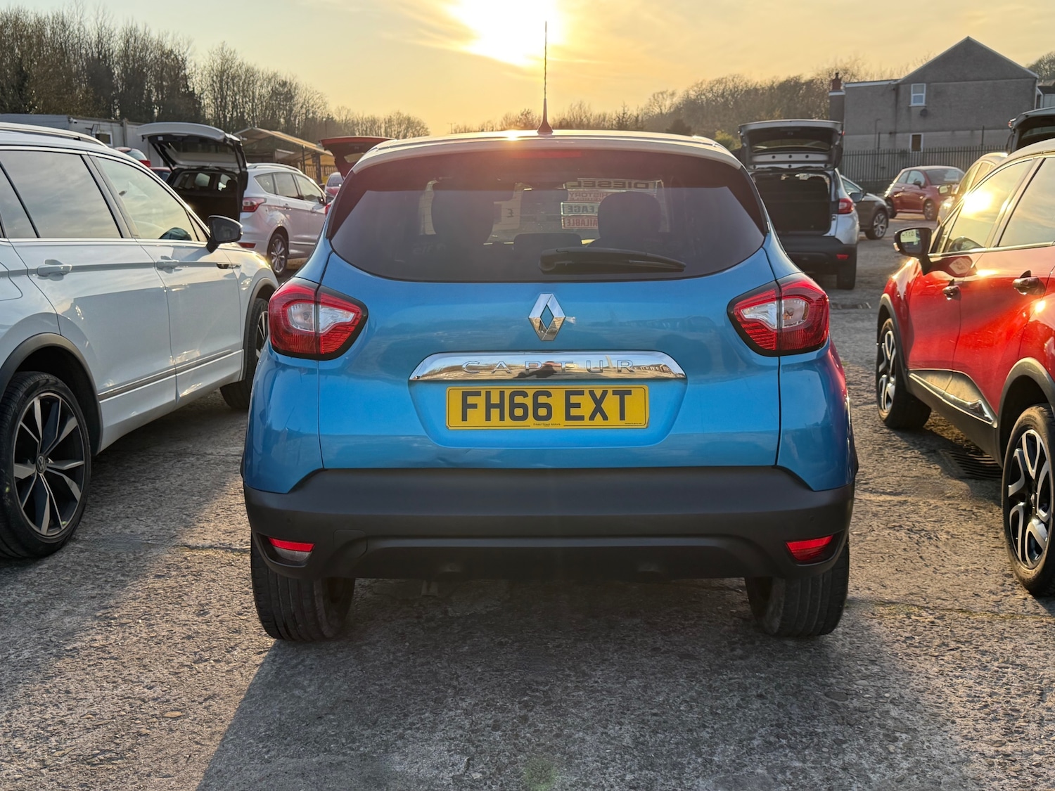 Used Renault Captur 2016 for sale - 77977290: Photo 3