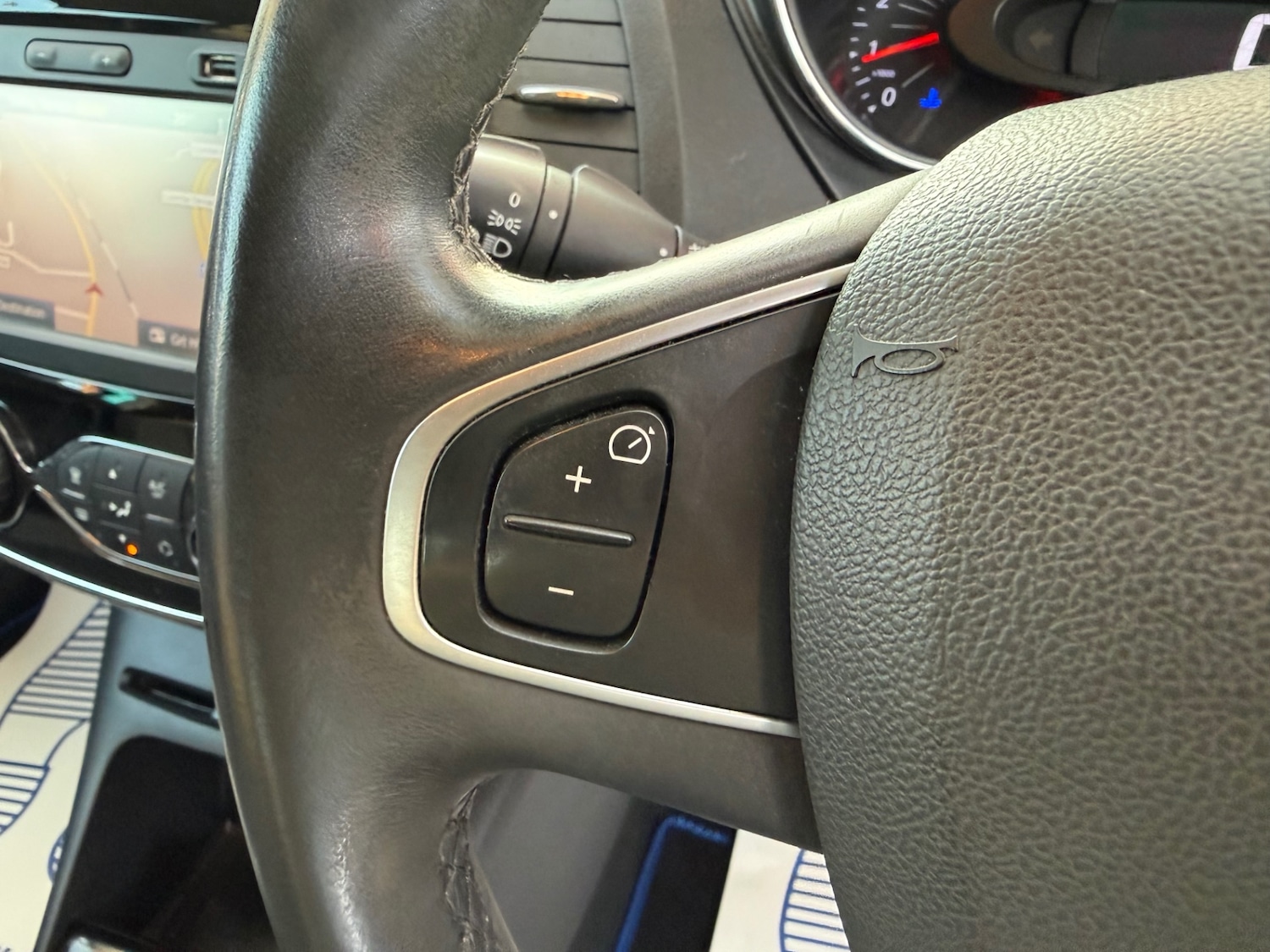 Used Renault Captur 2016 for sale - 77977290: Photo 9