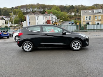 Used Ford Fiesta 2017 for sale - 78296421: Photo