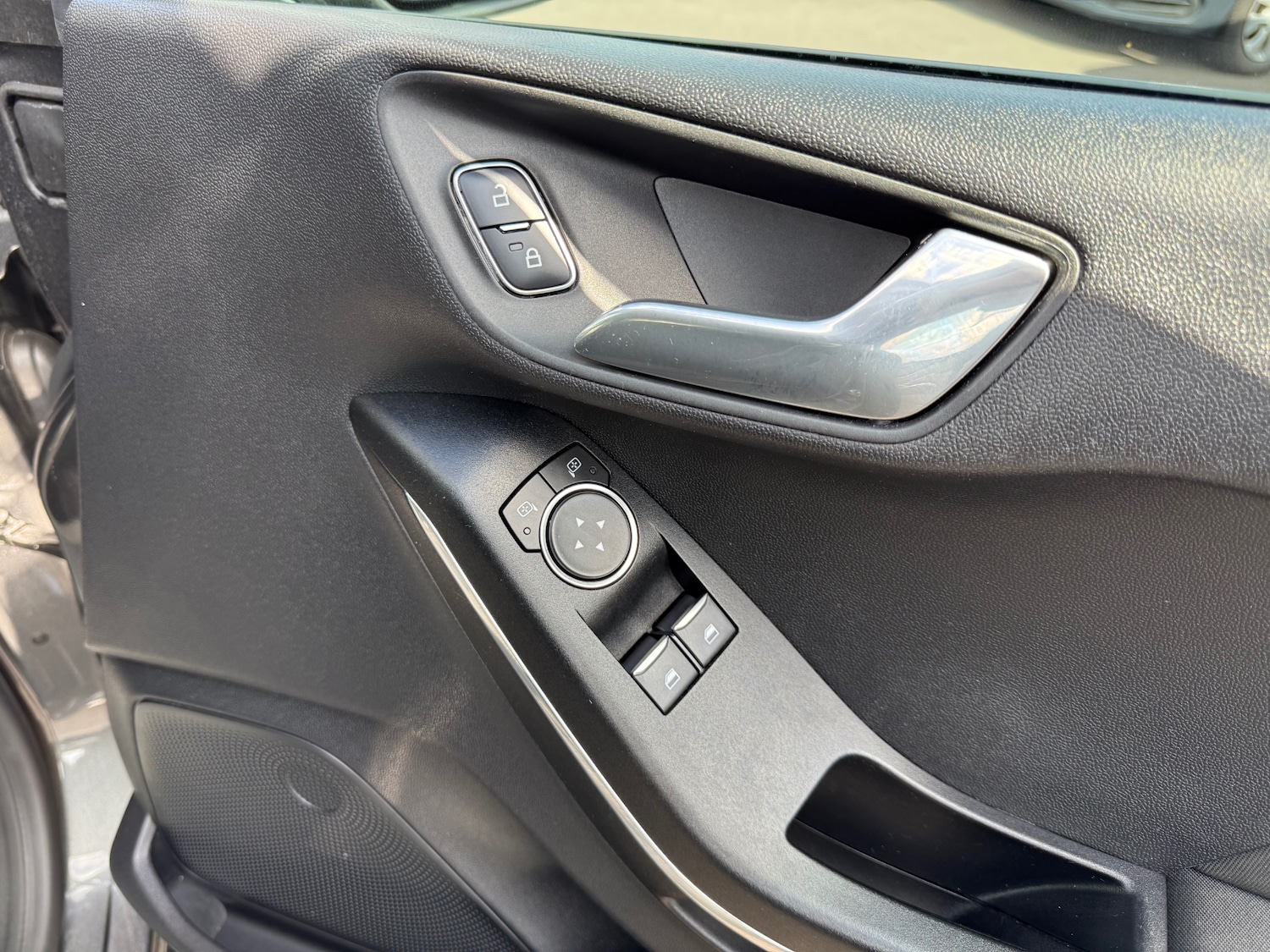 Used Ford Fiesta 2018 for sale - 77954438: Photo 7