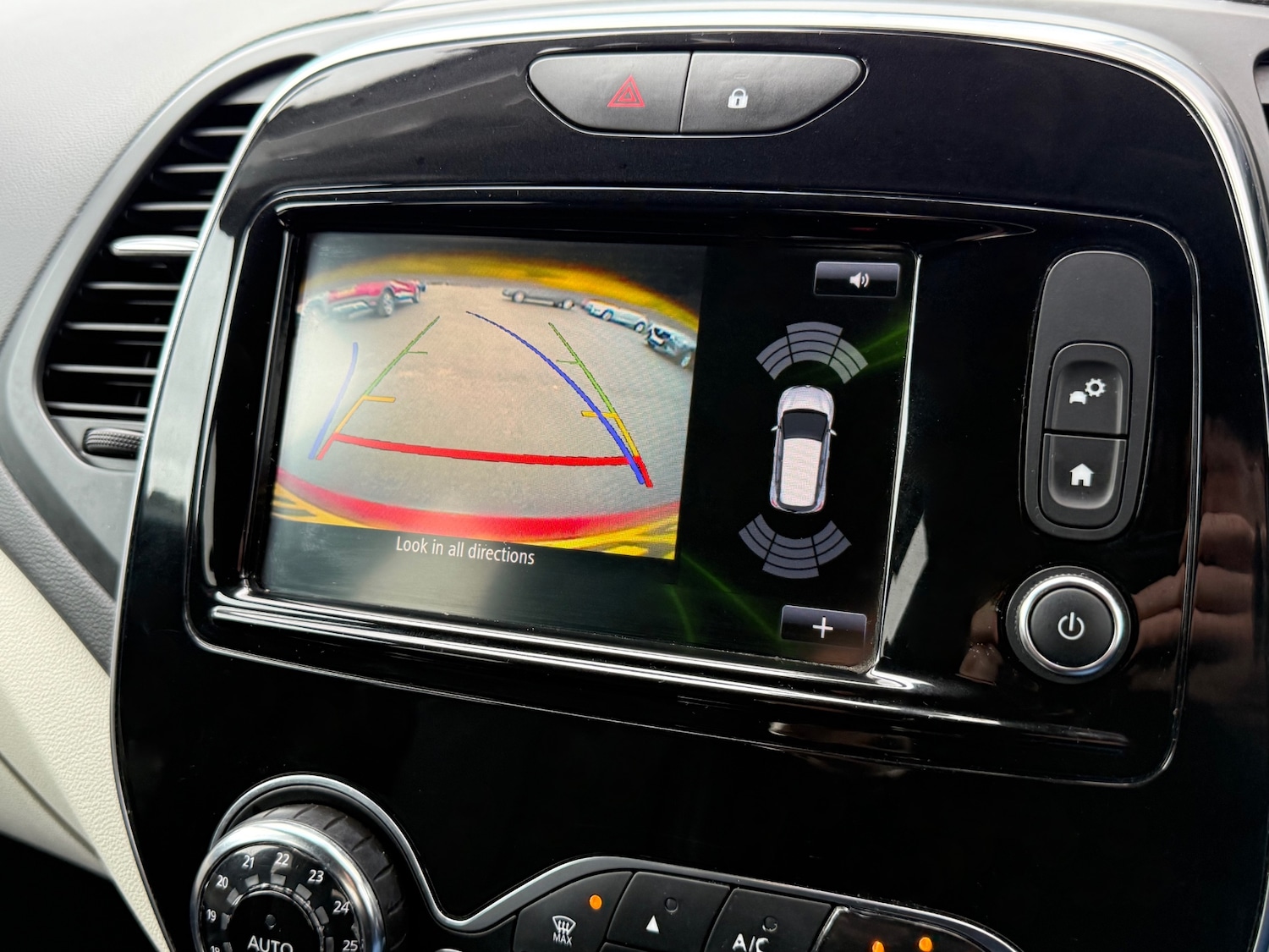 Used Renault Captur 2018 for sale - 76877387: Photo 9