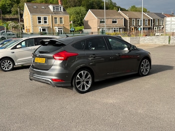Used Ford Focus 2017 for sale - 78534940: Photo