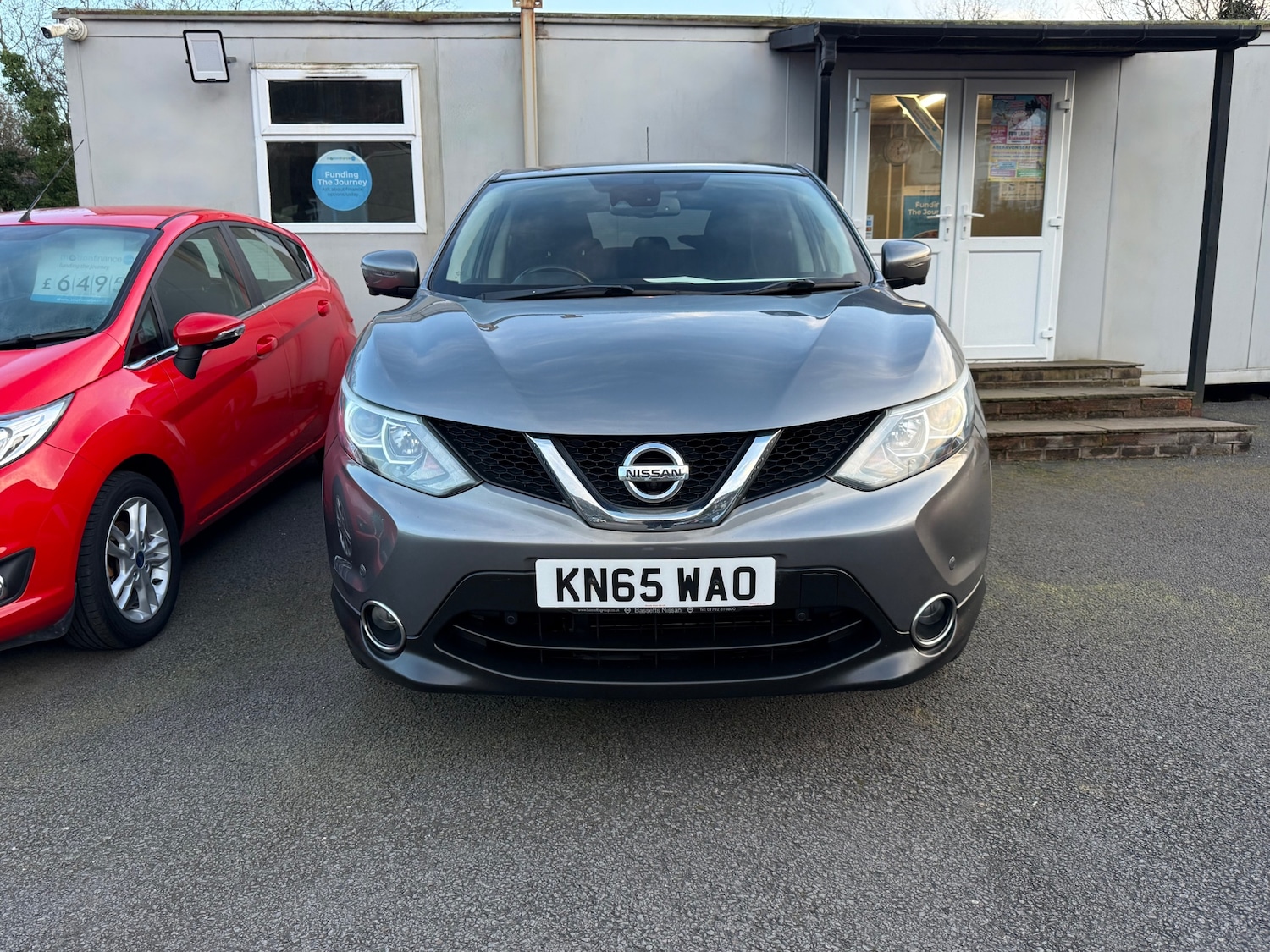 Used Nissan Qashqai 2015 for sale - 77938444: Photo 2