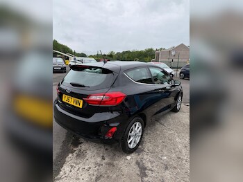 Used Ford Fiesta 2017 for sale - 78654760: Photo