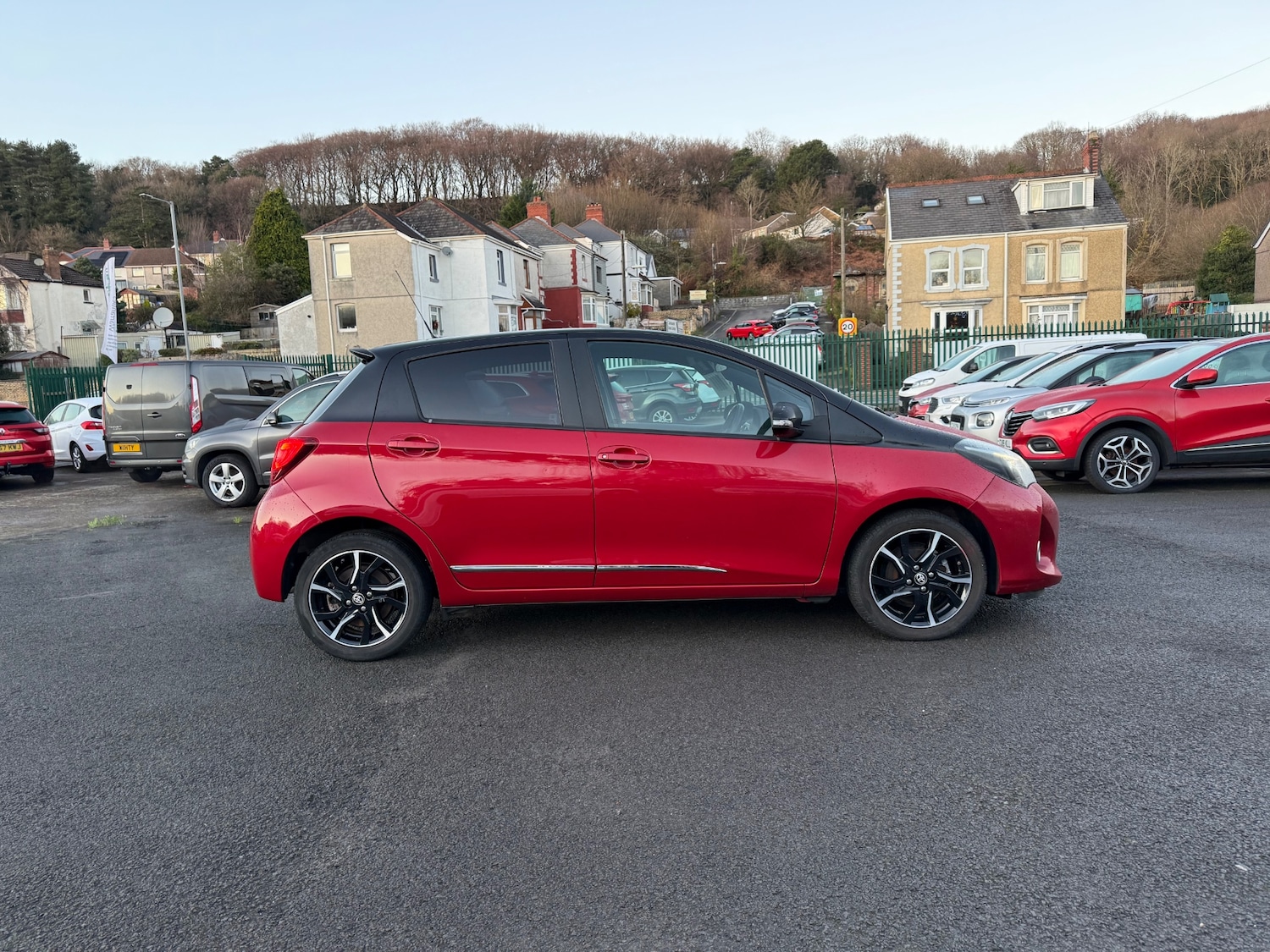 Used Toyota Yaris 2016 for sale - 76963788: Photo 3