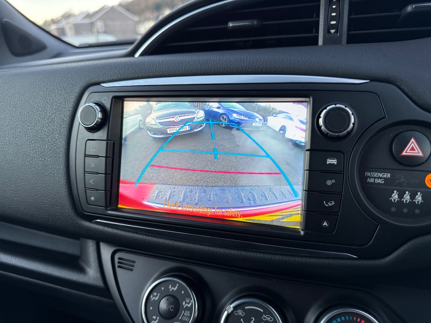 Used Toyota Yaris 2016 for sale - 76963788: Photo 9