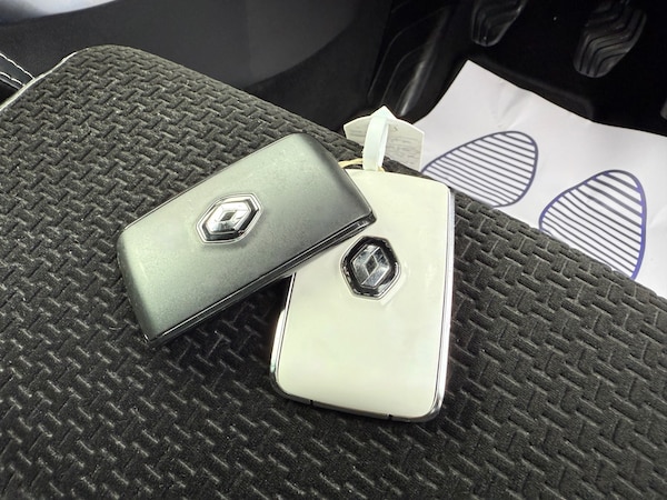 Used Renault Megane 2018 for sale - 76237369: Photo 17