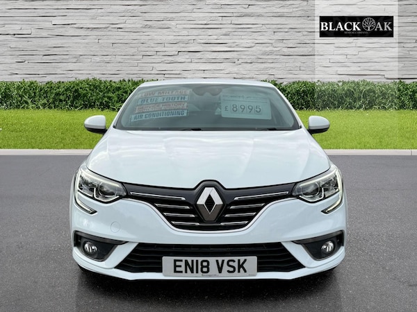 Used Renault Megane 2018 for sale - 76237369: Photo 2