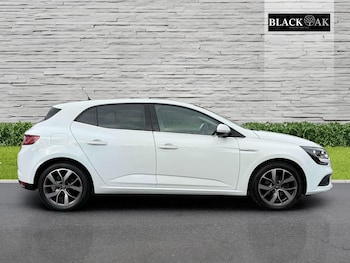 Used Renault Megane 2018 for sale - 76237369: Photo 3
