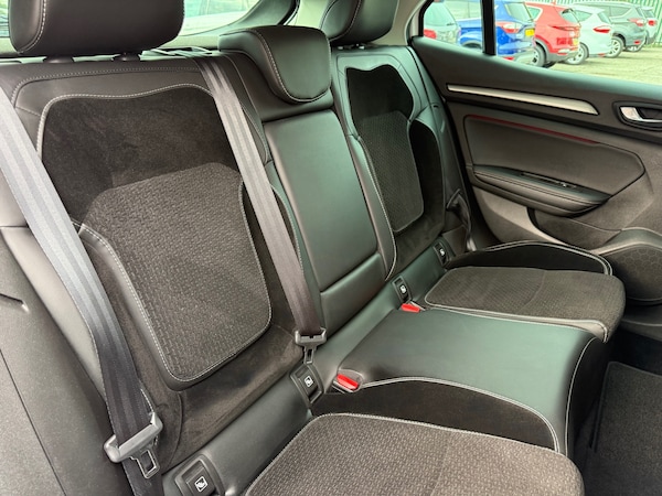Used Renault Megane 2018 for sale - 76237369: Photo 9