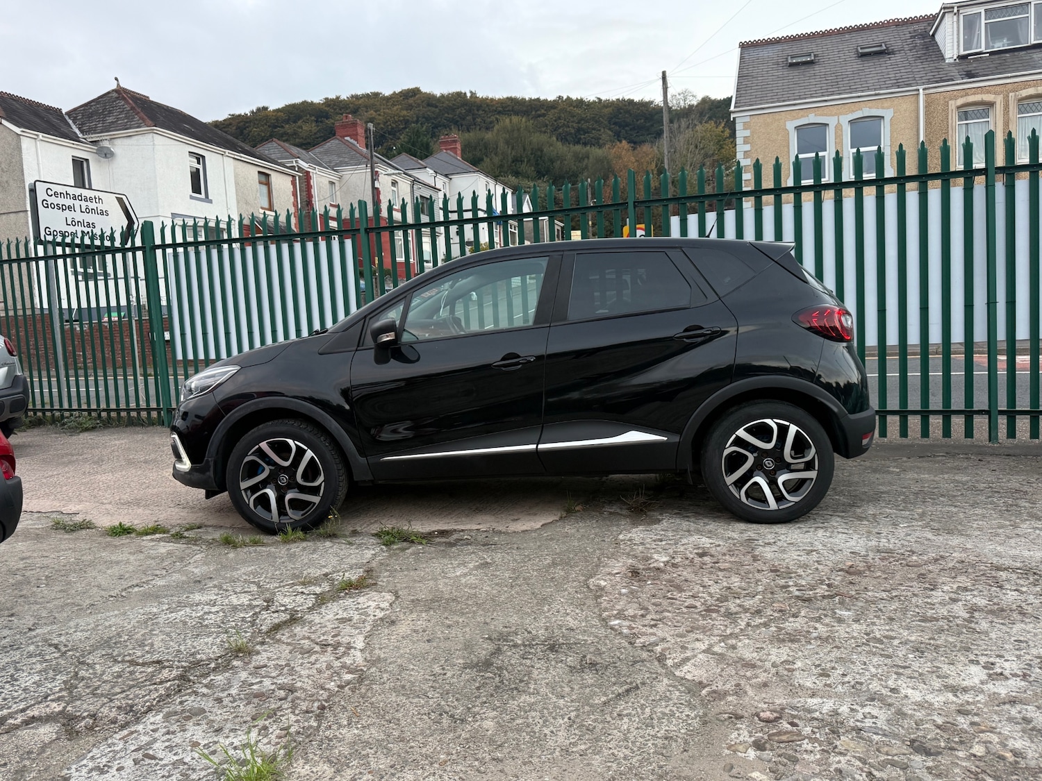 Used Renault Captur 2018 for sale - 76445962: Photo 3