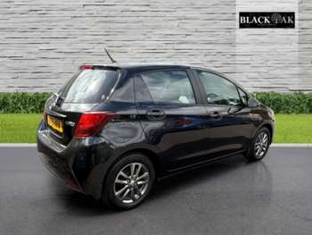 Used Toyota Yaris 2015 for sale - 75151879: Photo