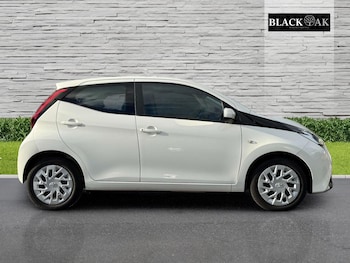 Used Toyota AYGO 2021 for sale - 75732150: Photo
