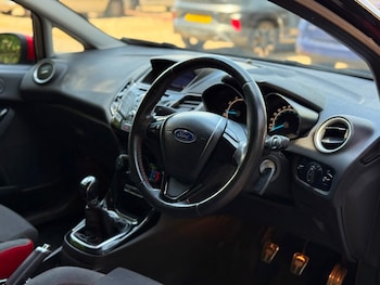 Used Ford Fiesta 2016 for sale - 79193601: Photo