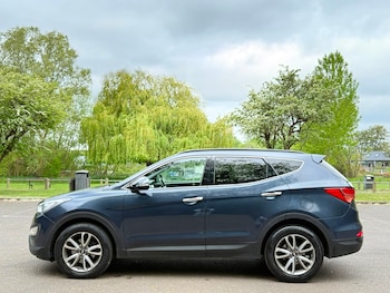 Used Hyundai Santa Fe 2014 for sale - 79136903: Photo