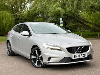 Used Volvo V40 2018 for sale - 79193791: Photo