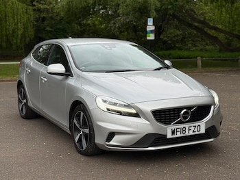 Used Volvo V40 2018 for sale - 79193791: Photo
