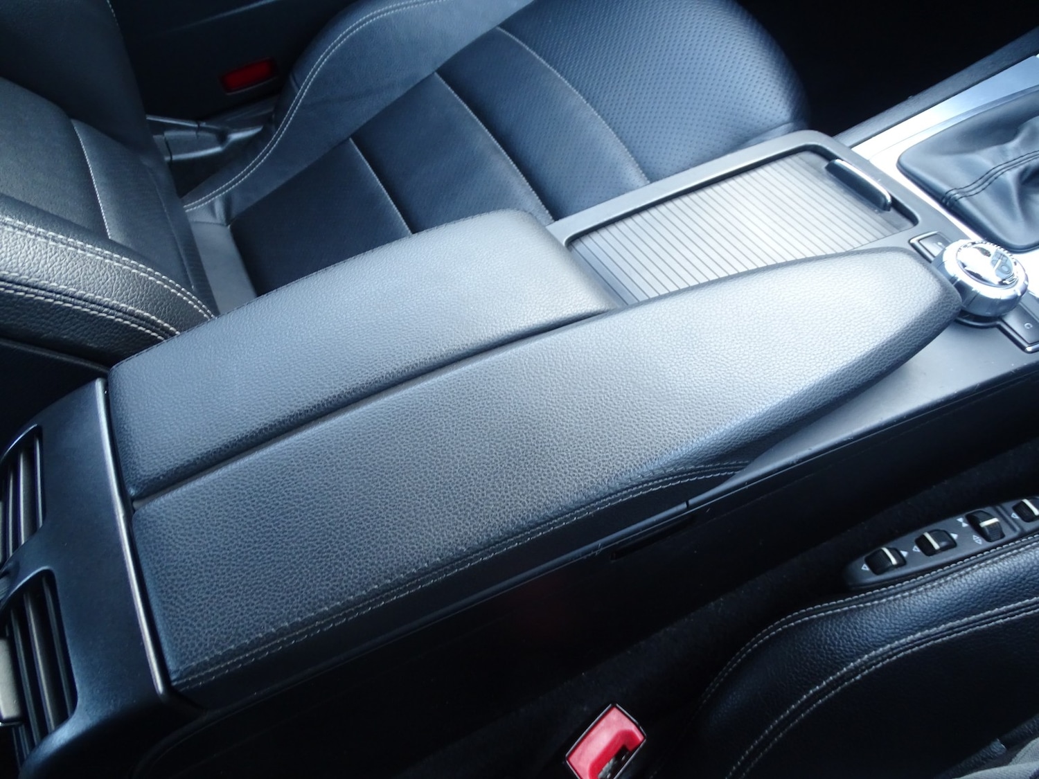 Used Mercedes-Benz E Class 2013 for sale - 76785020: Photo 40