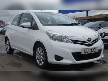 Used Toyota Yaris 2013 for sale - 75994542: Photo
