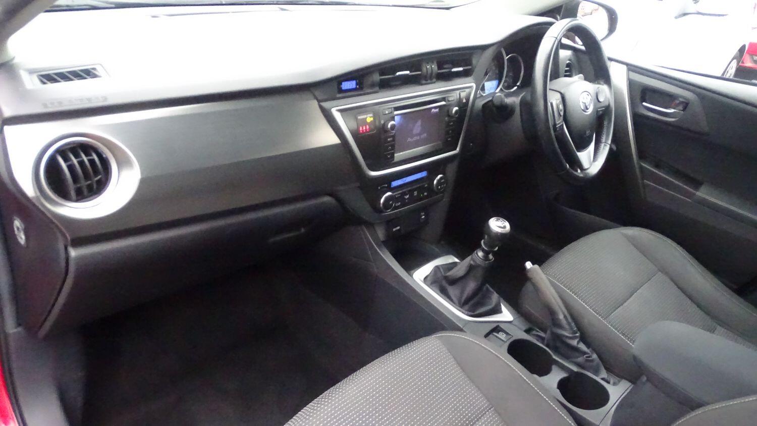 Used Toyota Auris 2012 for sale - 76794677: Photo 27