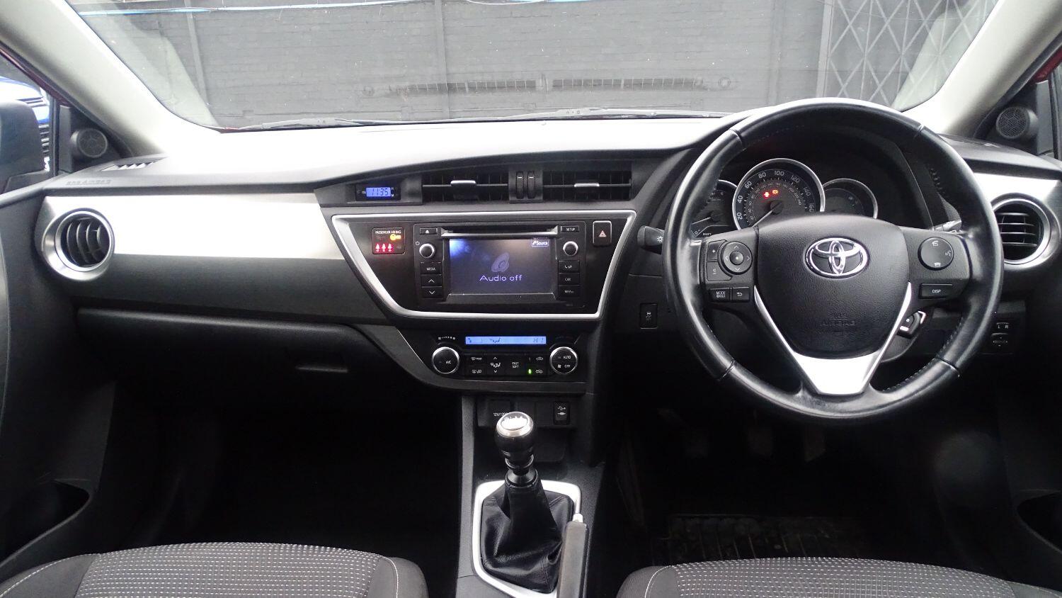 Used Toyota Auris 2012 for sale - 76794677: Photo 30