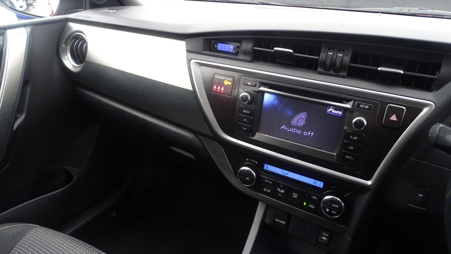 Used Toyota Auris 2012 for sale - 76794677: Photo 32