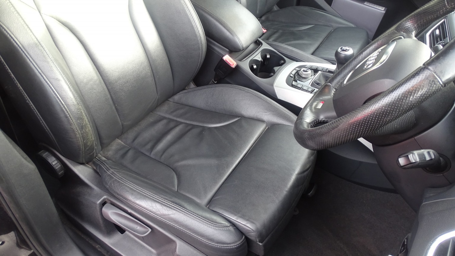 Used Audi Q5 2010 for sale - 76935308: Photo 20