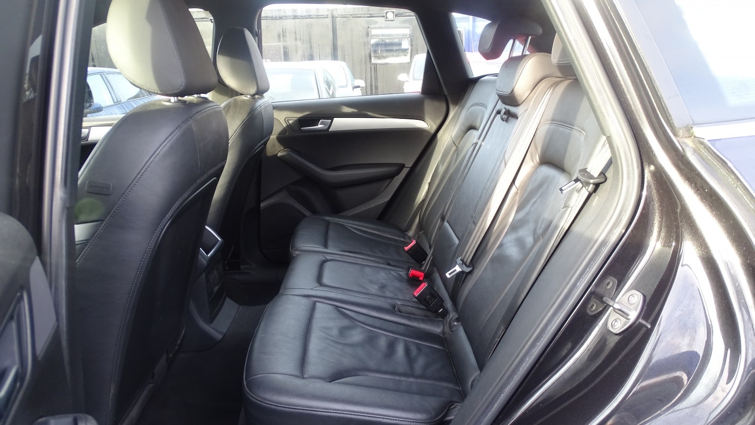 Used Audi Q5 2010 for sale - 76935308: Photo 24