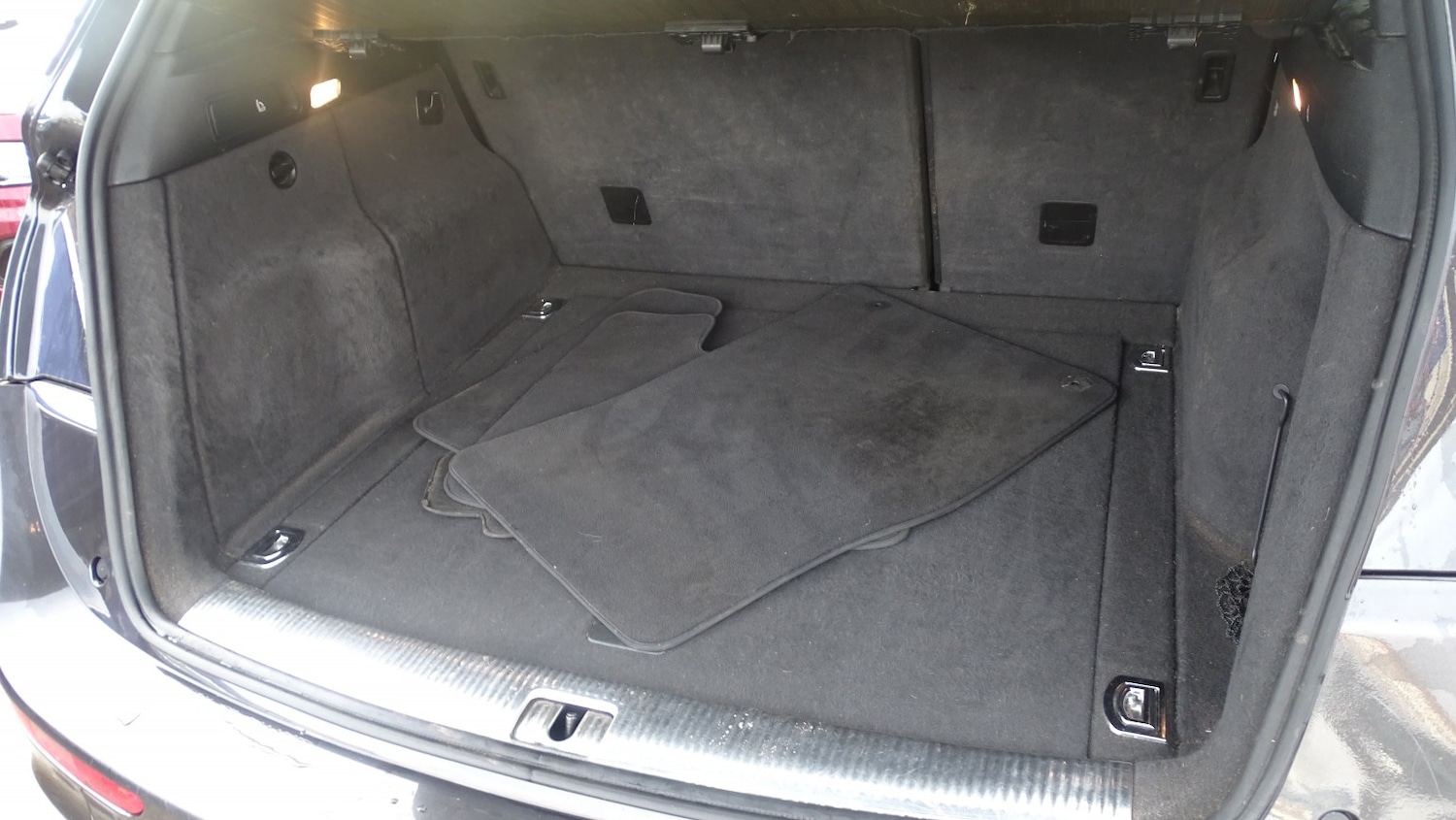 Used Audi Q5 2010 for sale - 76935308: Photo 44