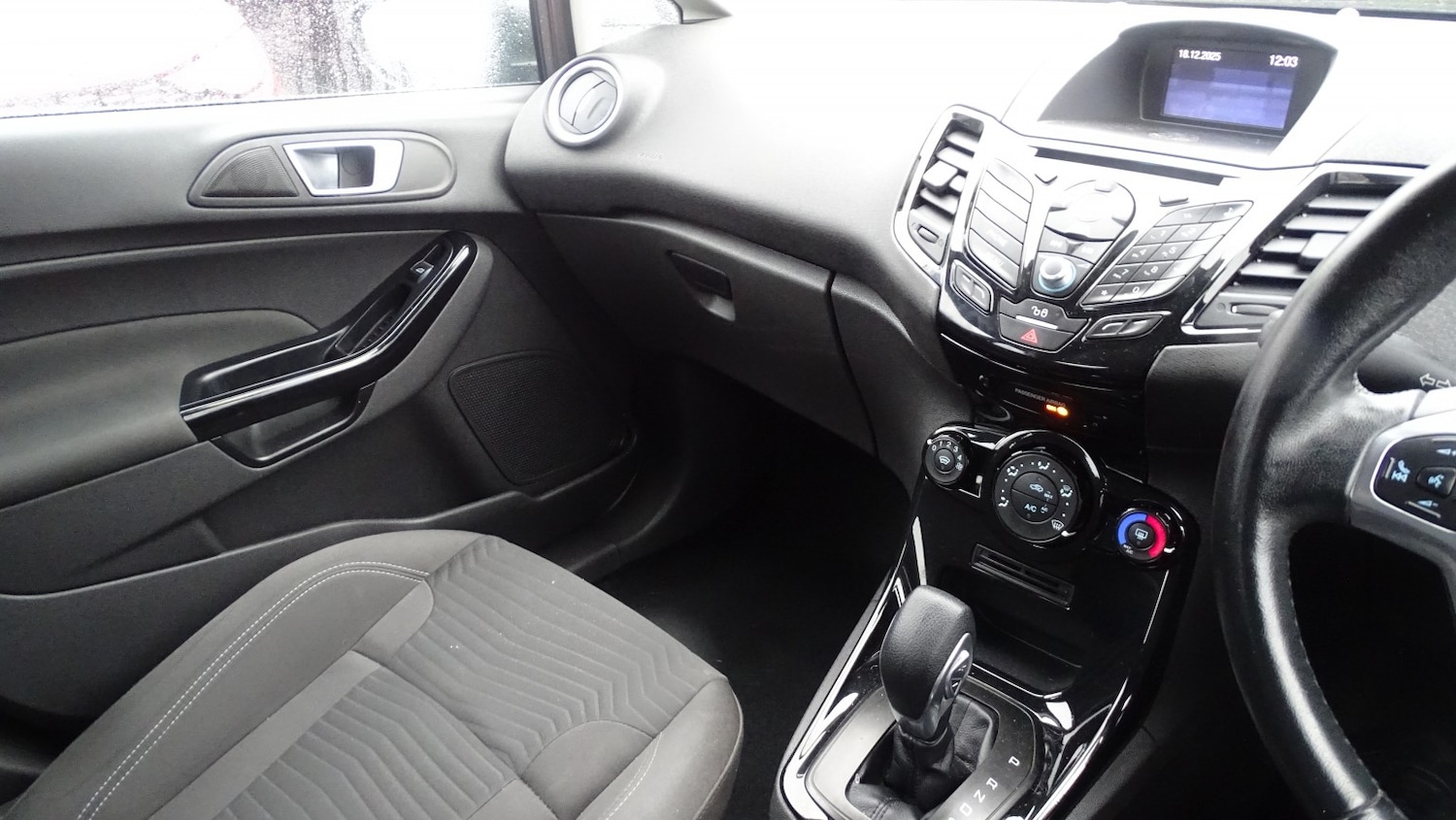 Used Ford Fiesta 2015 for sale - 76982725: Photo 41