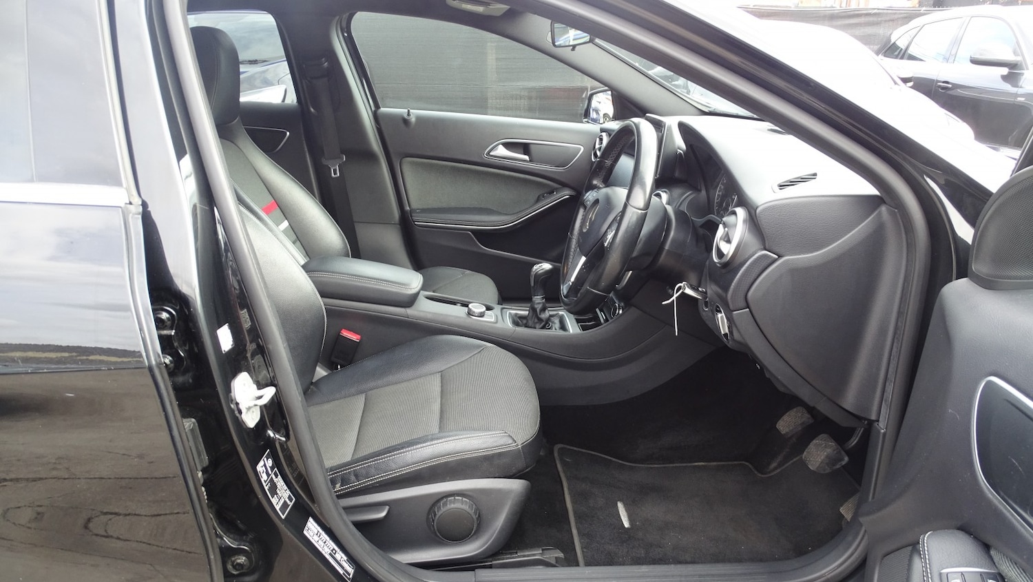 Used Mercedes-Benz A-Class 2014 for sale - 76107295: Photo 16