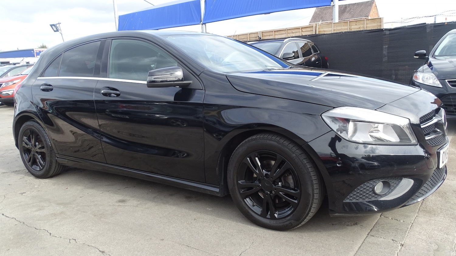 Used Mercedes-Benz A-Class 2014 for sale - 76107295: Photo 3