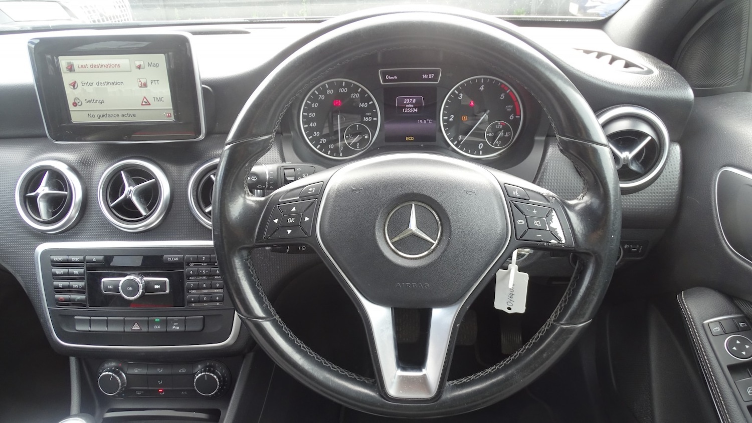 Used Mercedes-Benz A-Class 2014 for sale - 76107295: Photo 31