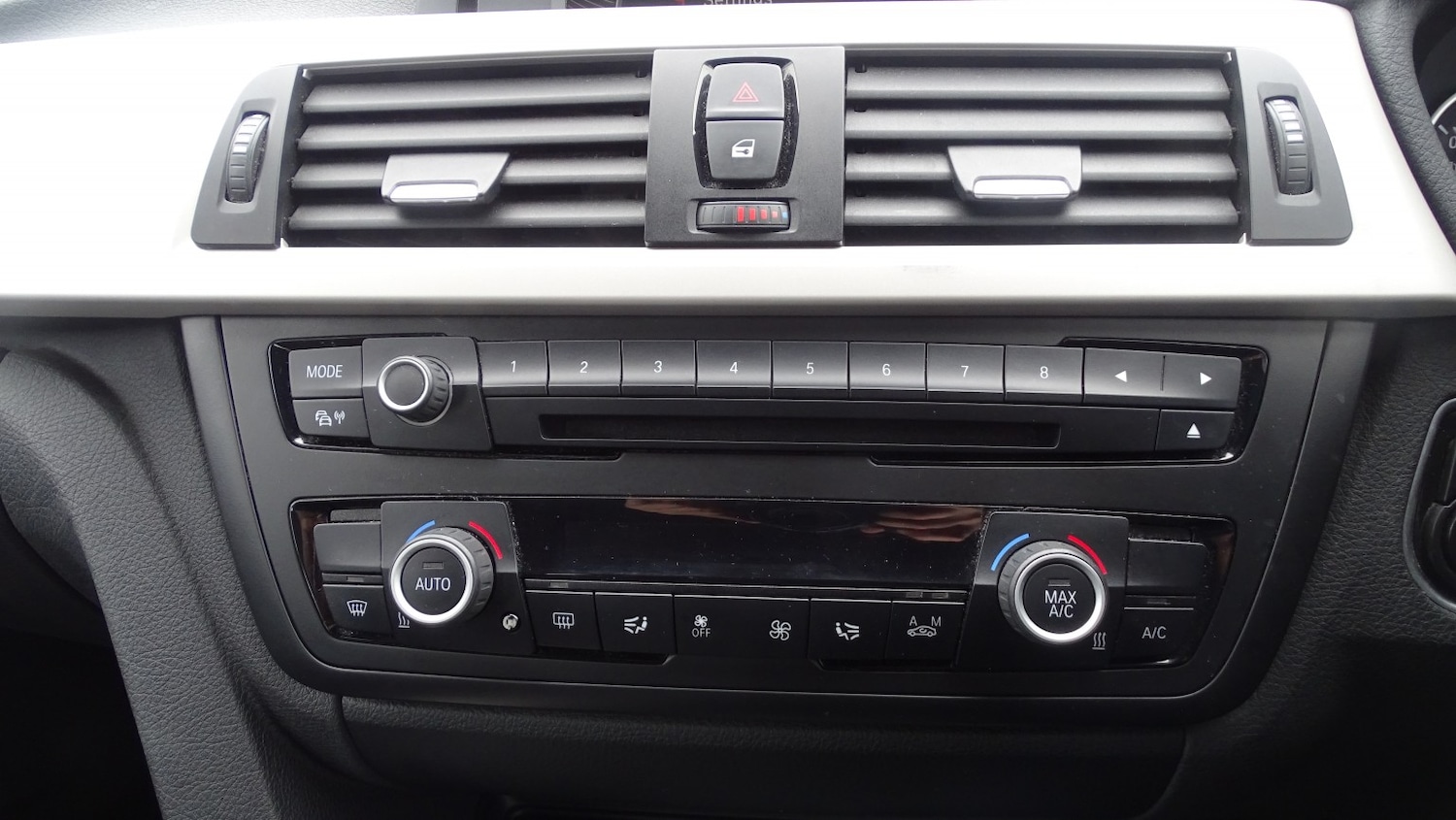 Used BMW 3 Series 2014 for sale - 77508451: Photo 40