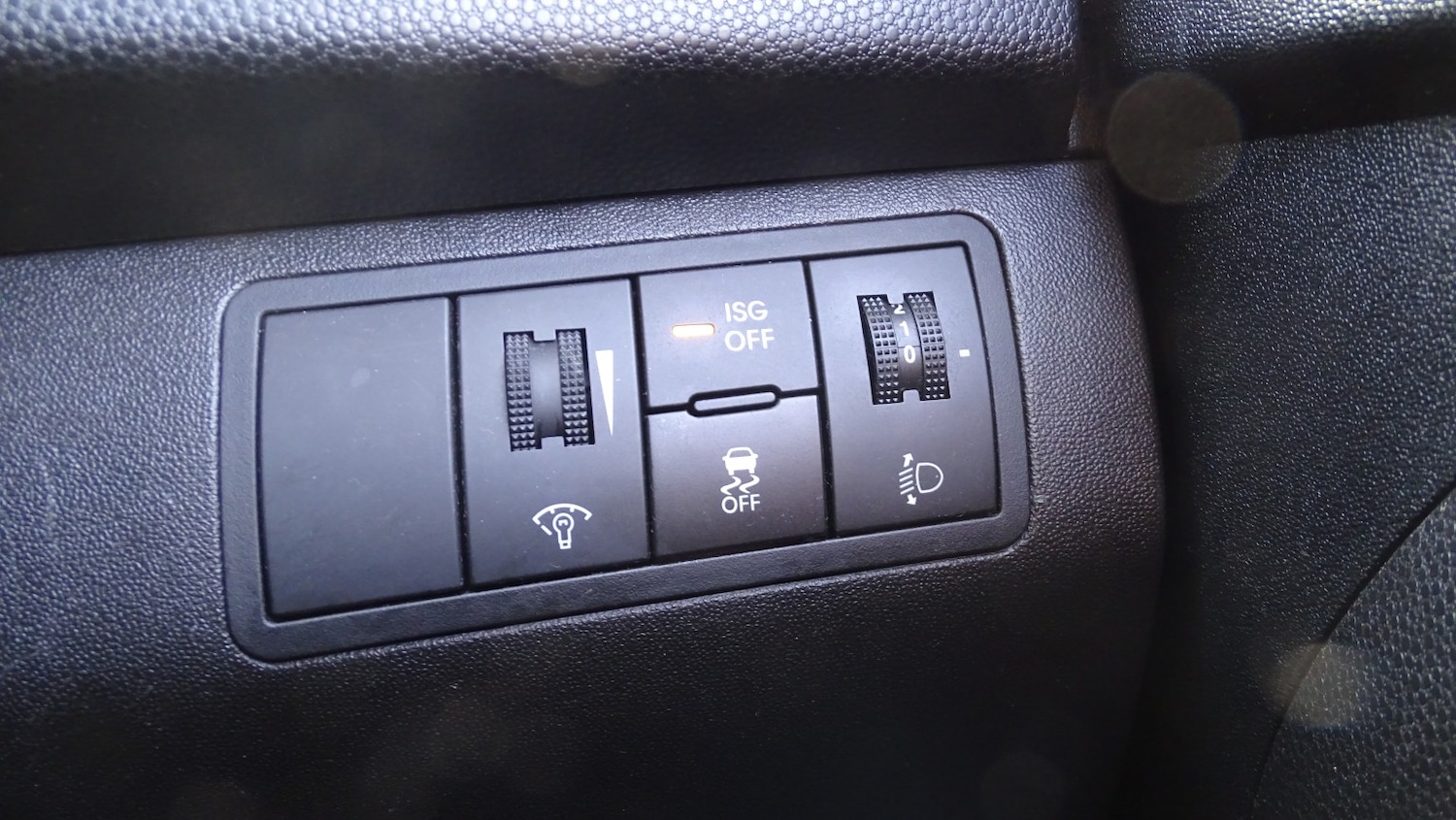 Used Kia Venga 2011 for sale - 76769895: Photo 26