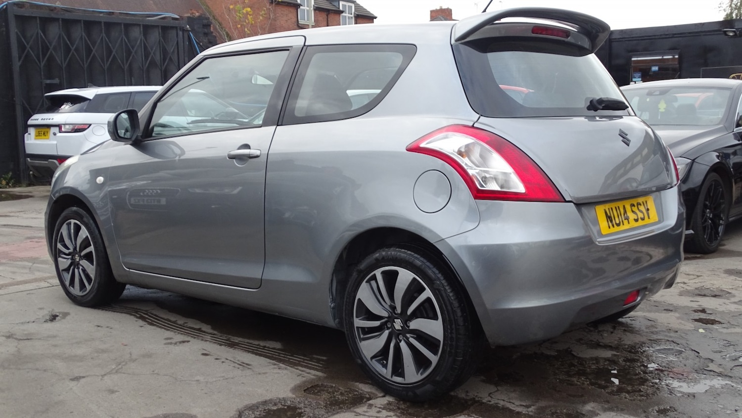 Used Suzuki Swift 2014 for sale - 77465000: Photo 15