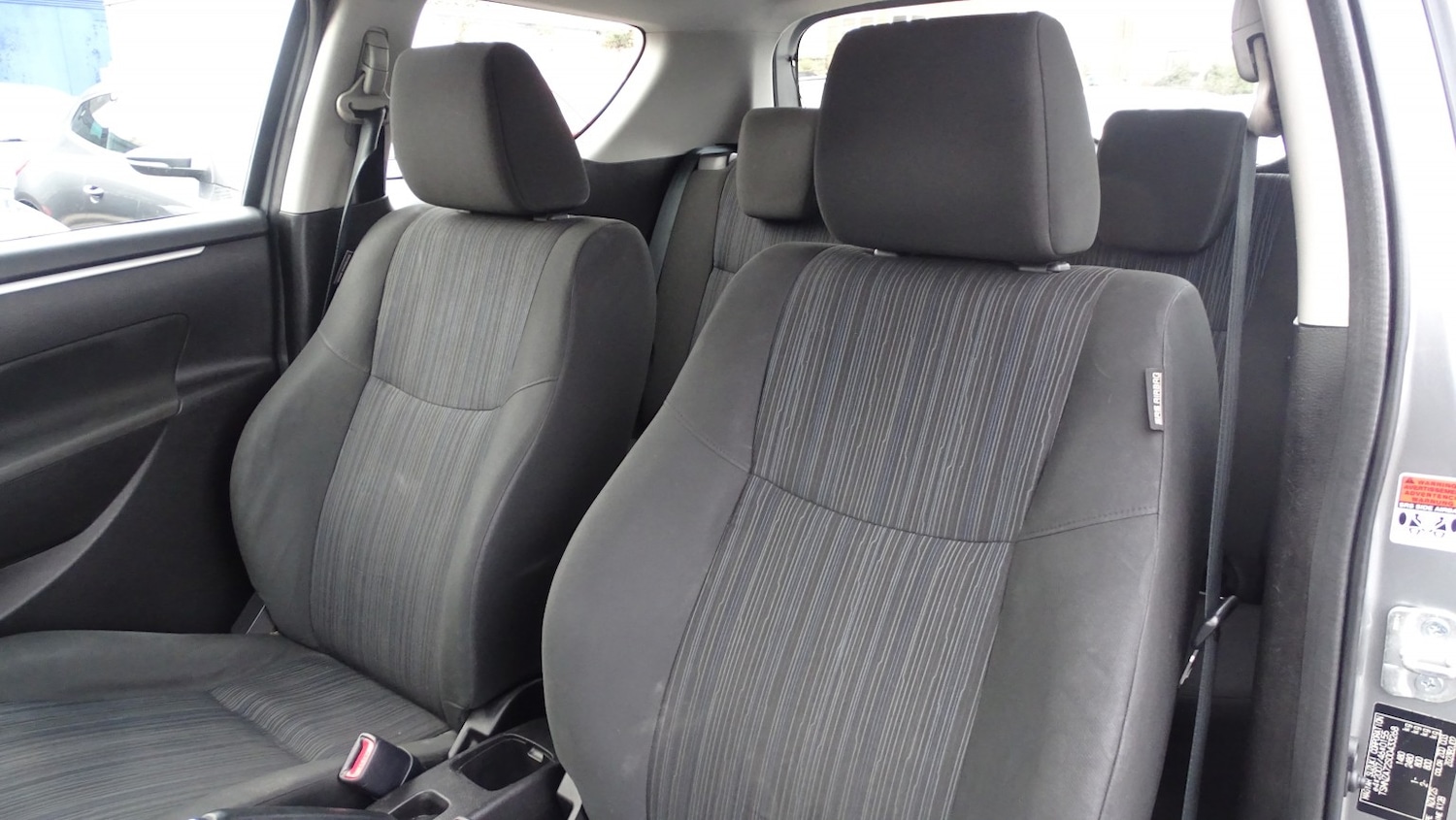 Used Suzuki Swift 2014 for sale - 77465000: Photo 26