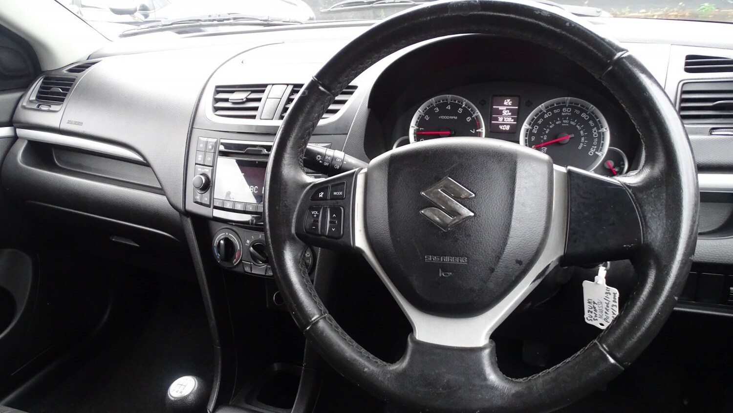 Used Suzuki Swift 2014 for sale - 77465000: Photo 39