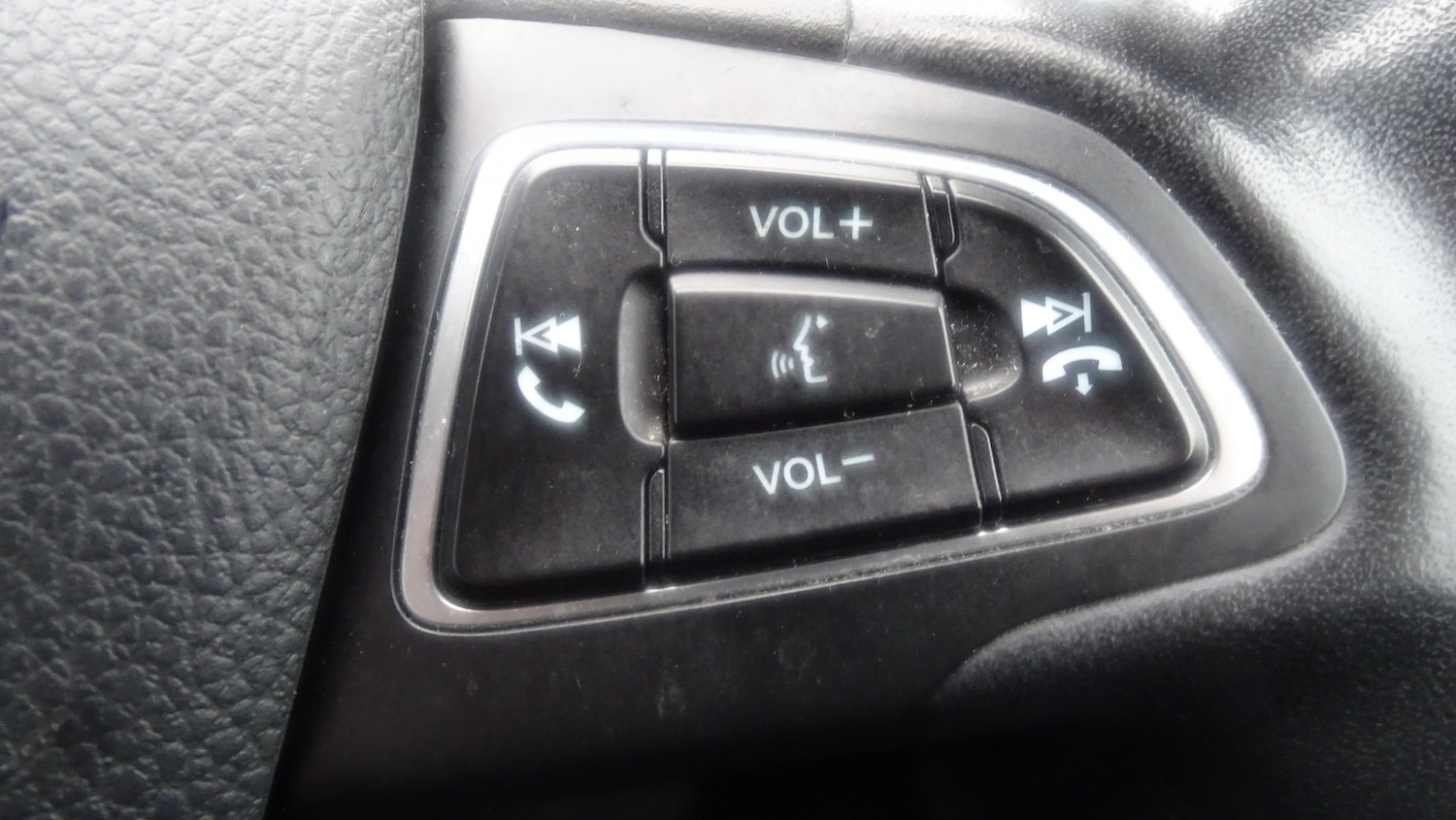 Used Ford Focus 2015 for sale - 77237073: Photo 37