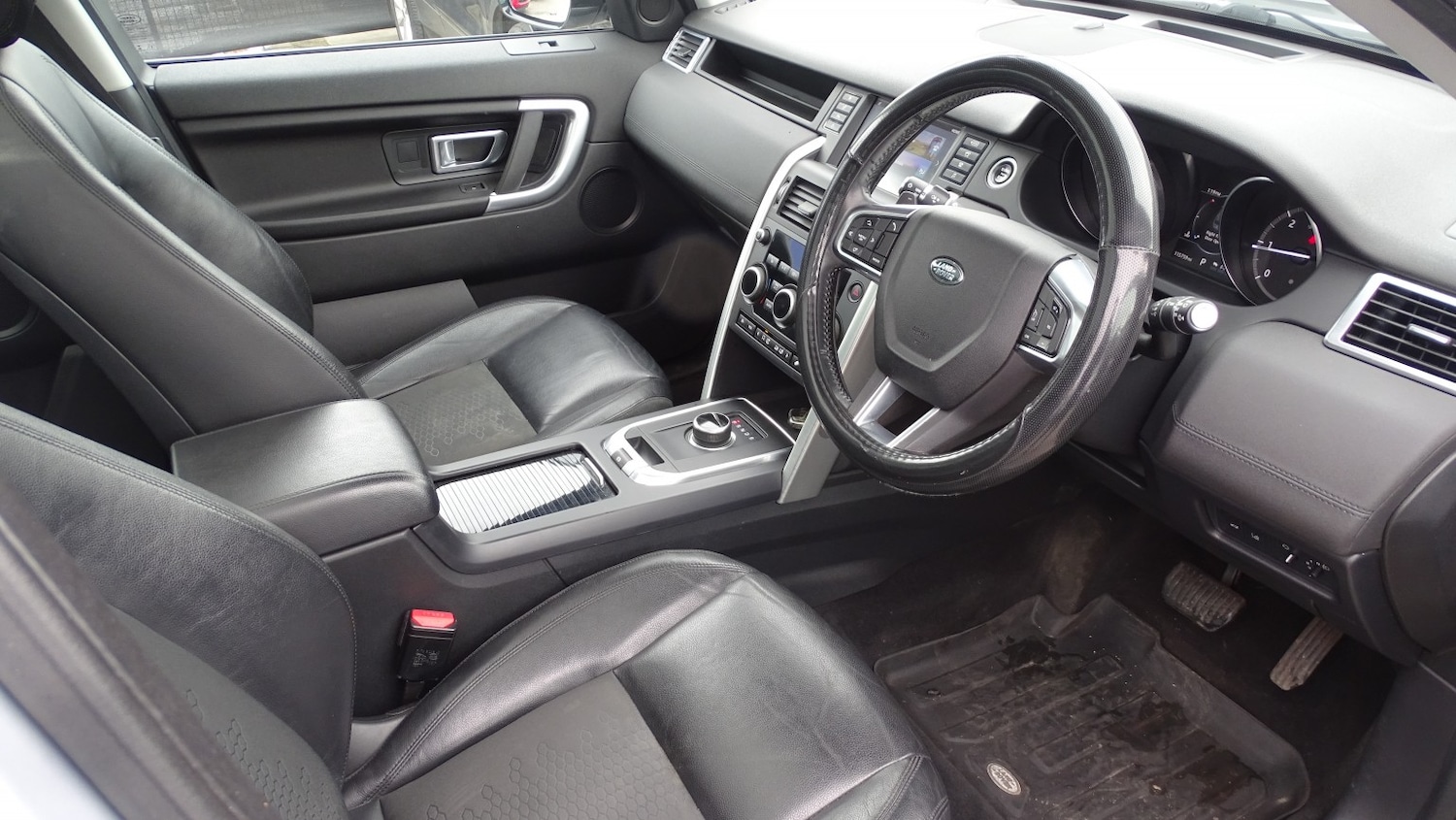 Used Land Rover Discovery Sport 2018 for sale - 77921345: Photo 26