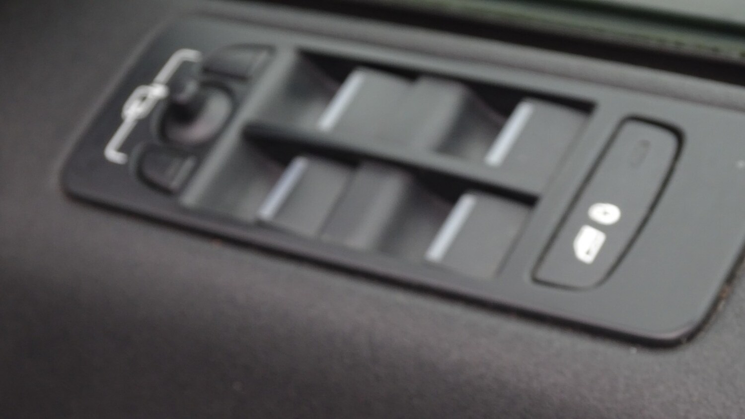 Used Land Rover Discovery Sport 2018 for sale - 77921345: Photo 31