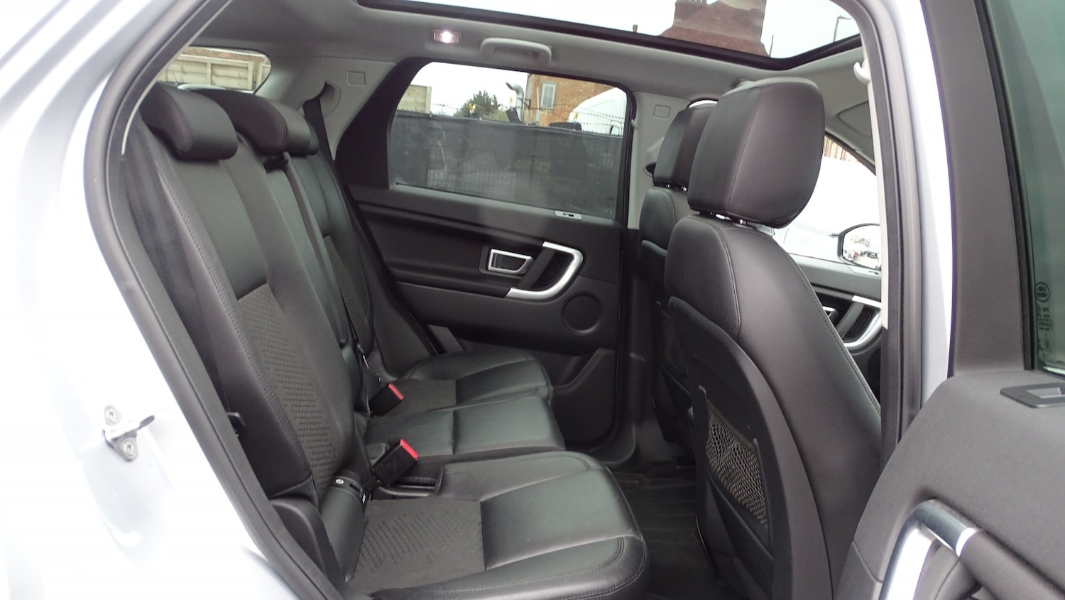 Used Land Rover Discovery Sport 2018 for sale - 77921345: Photo 33