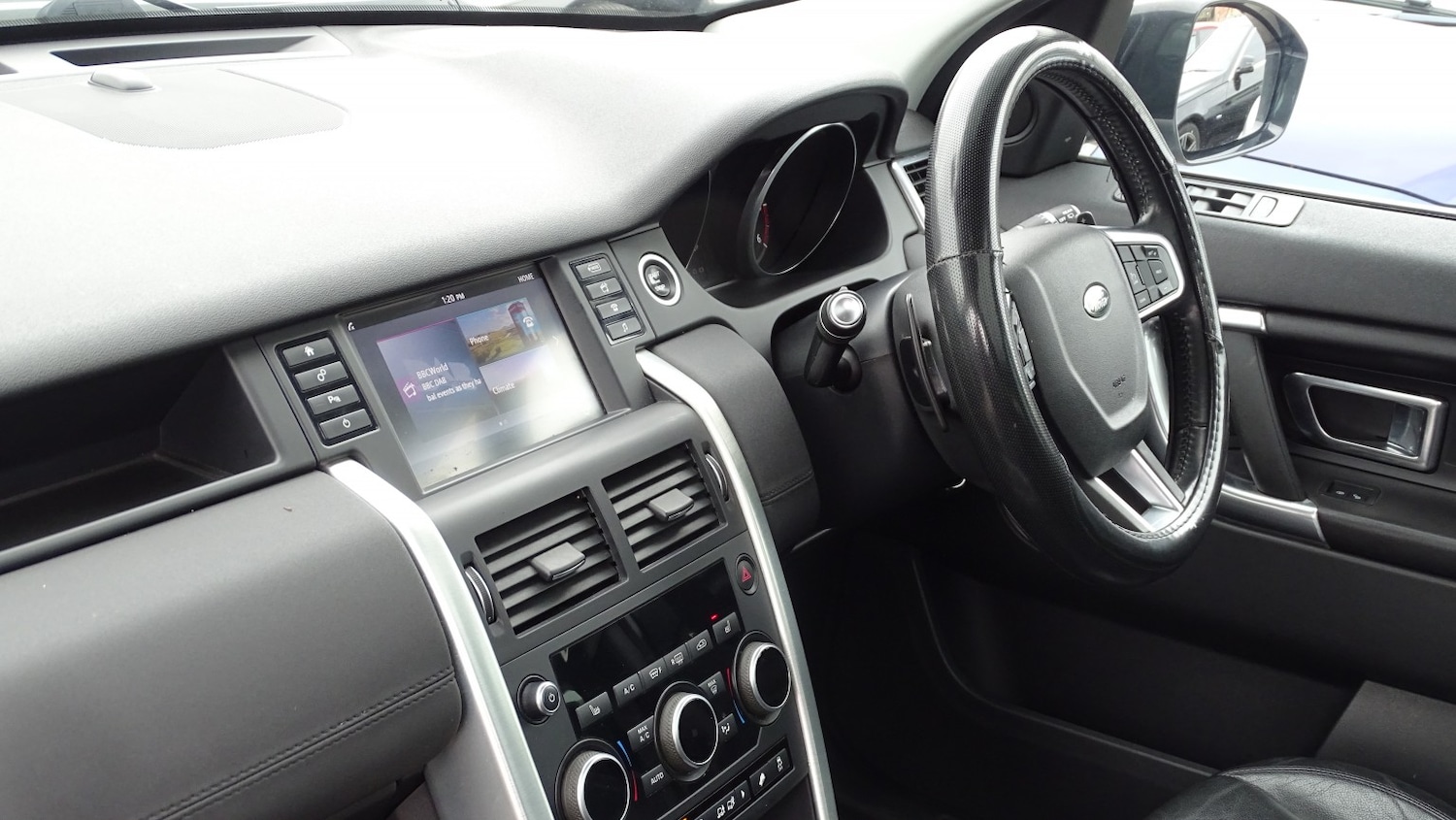 Used Land Rover Discovery Sport 2018 for sale - 77921345: Photo 45