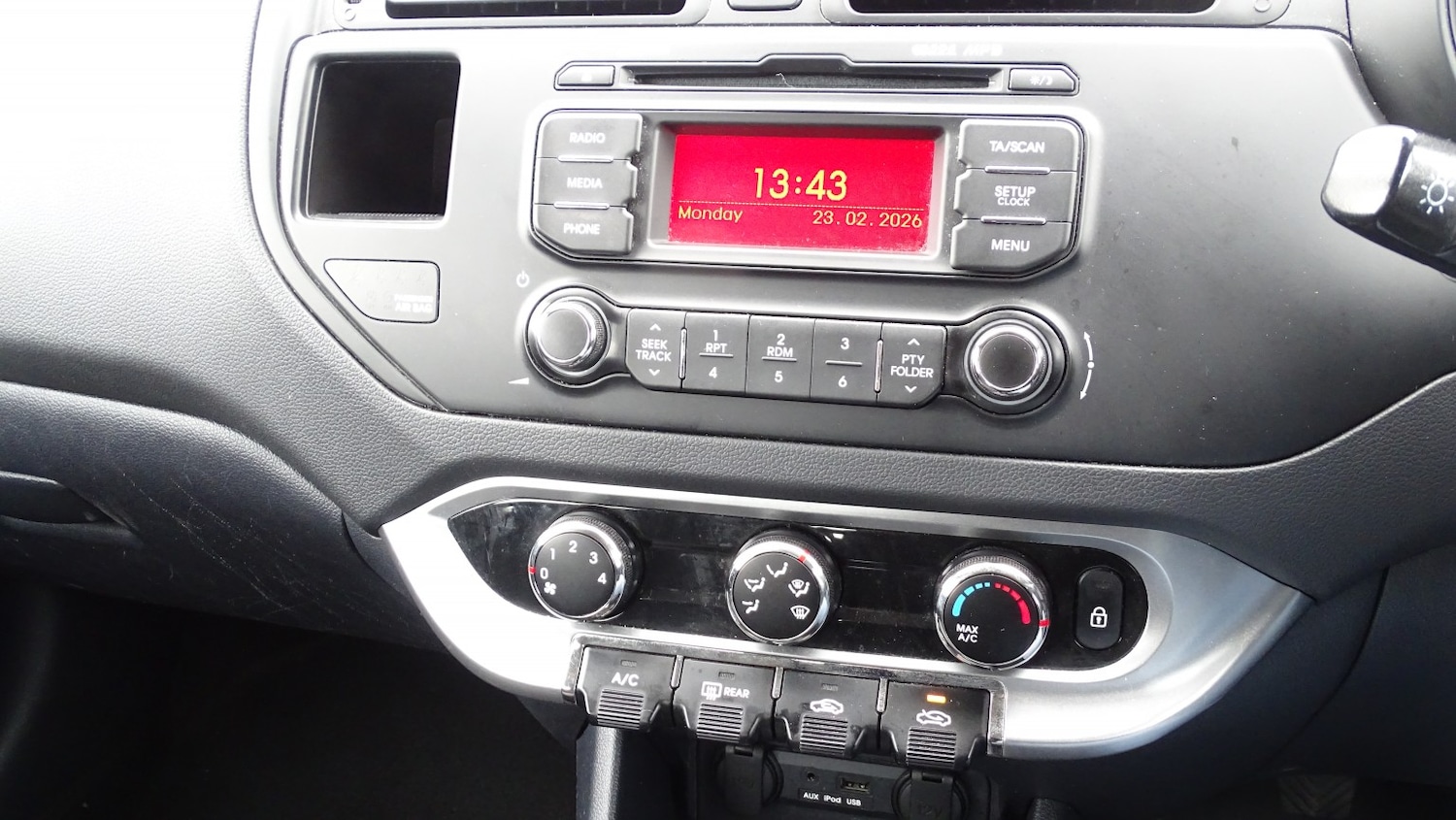 Used Kia Rio 2014 for sale - 77643729: Photo 38