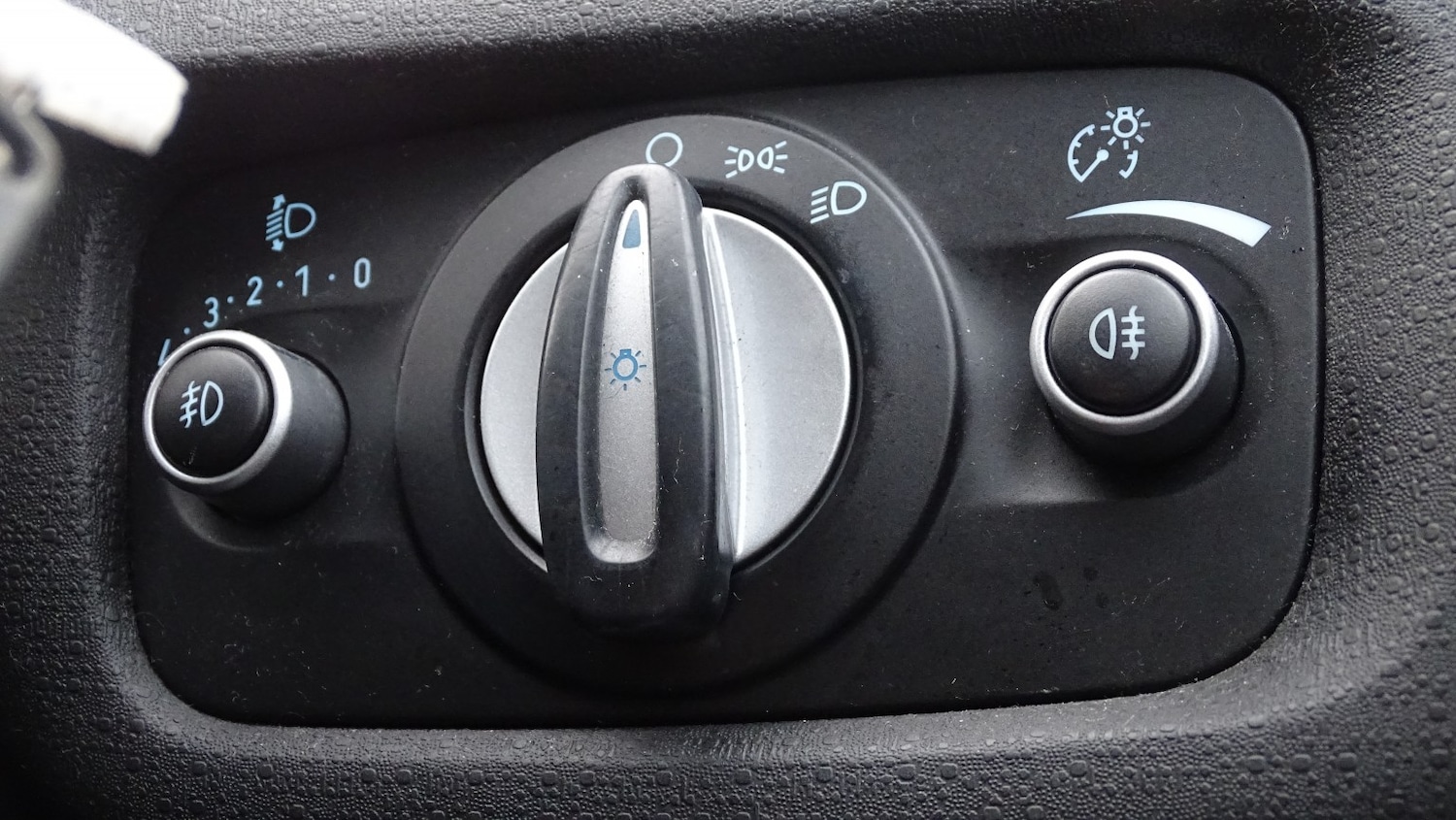 Used Ford Fiesta 2013 for sale - 77303585: Photo 35