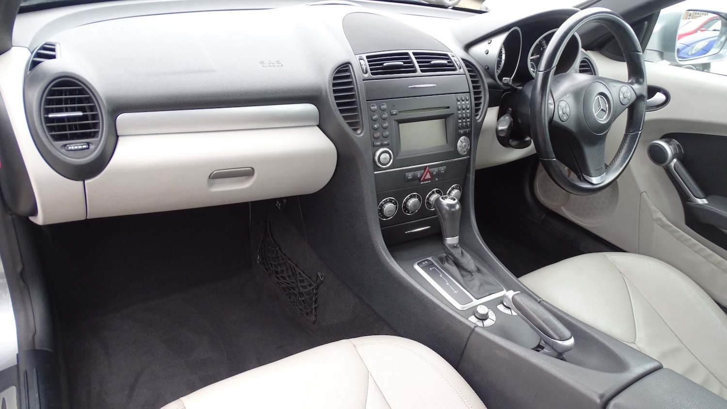 Used Mercedes-Benz SLK 2009 for sale - 77781776: Photo 23