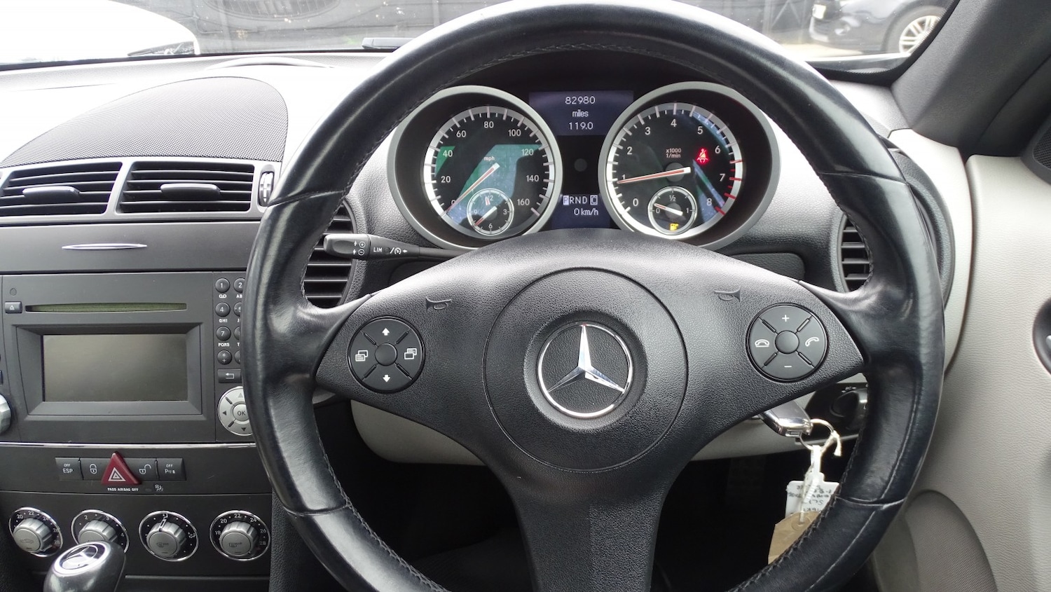 Used Mercedes-Benz SLK 2009 for sale - 77781776: Photo 24