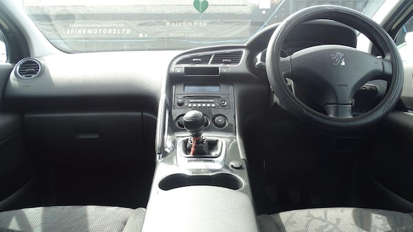 Used Peugeot 3008 2010 for sale - 74495733: Photo 32
