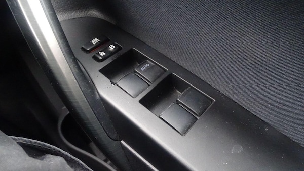 Used Toyota Auris 2012 for sale - 73714856: Photo 37