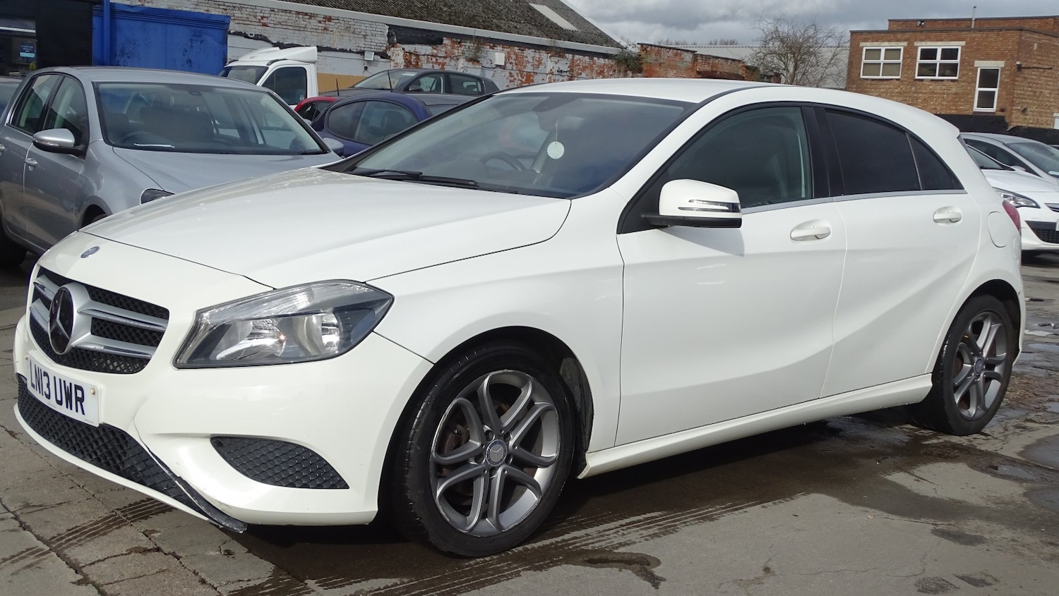 Used Mercedes-Benz A-Class 2013 for sale - 77656239: Photo 10